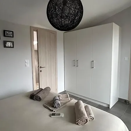 Luxurious 2-bedroom, 2-bathroom Duplex
